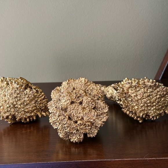 Vintage Dept. 56 gold Tassel Ornaments 6" SO15 set of 3 - Picture 3 of 4